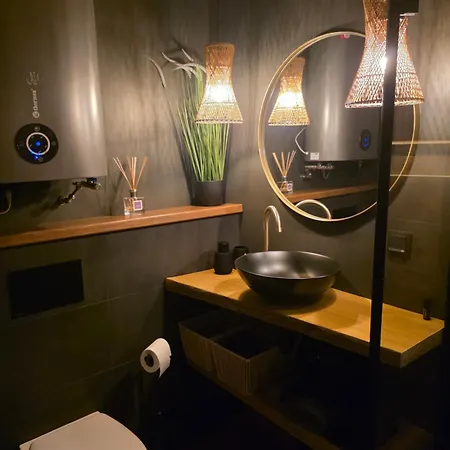 Taehetee Majake * Palometsa